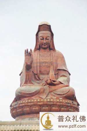 她不知佛,但一举一动却离佛很